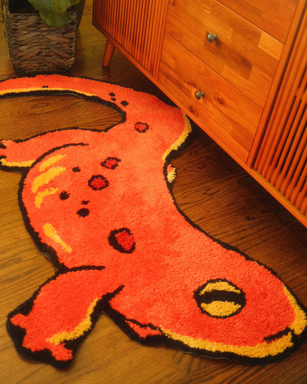 eastern newt shaped rug